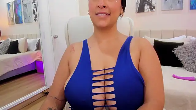 DaniRousse online show from September 20, 2025, 2:18 pm