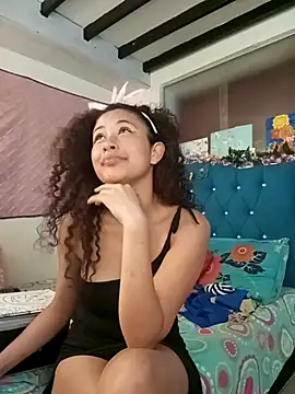 Snapshot of Milkdulce1 chatting on April 14, 2026, 2:01 pm Milkdulce1 online show from April 14, 2026, 2:01 pm