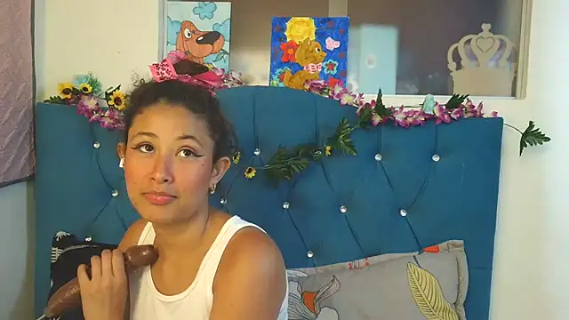 Snapshot of Milkdulce1 chatting on April 17, 2026, 3:59 pm Milkdulce1 online show from April 17, 2026, 3:59 pm