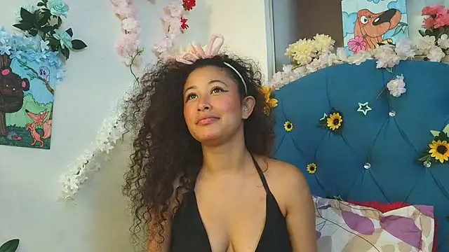Snapshot of Milkdulce1 chatting on May 21, 2026, 2:35 pm Milkdulce1 online show from May 21, 2026, 2:35 pm