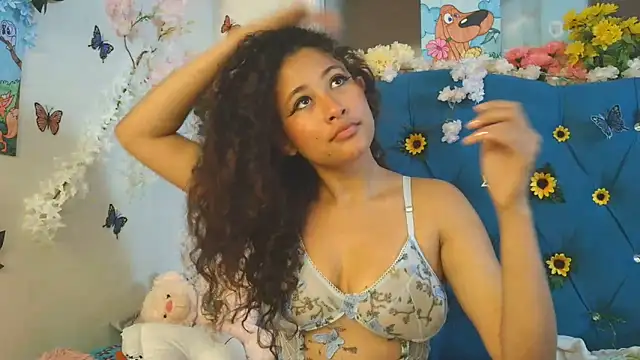 Snapshot of Milkdulce1 chatting on May 28, 2026, 1:30 pm Milkdulce1 online show from May 28, 2026, 1:30 pm