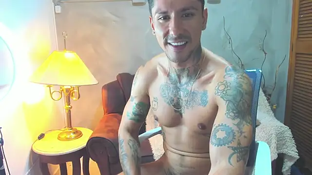 Snapshot of Dylanstonne chatting on January 7, 2025, 11:56 pm Dylanstonne online show from January 7, 2025, 11:56 pm