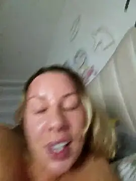 Sparkle2206 online show from May 15, 2026, 11:23 pm