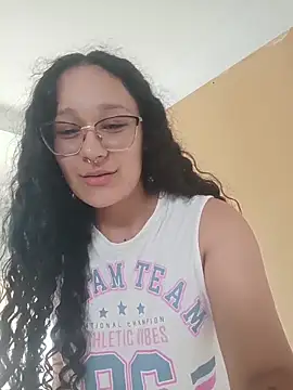 chunn liioo online show from November 17, 2025, 8:47 pm