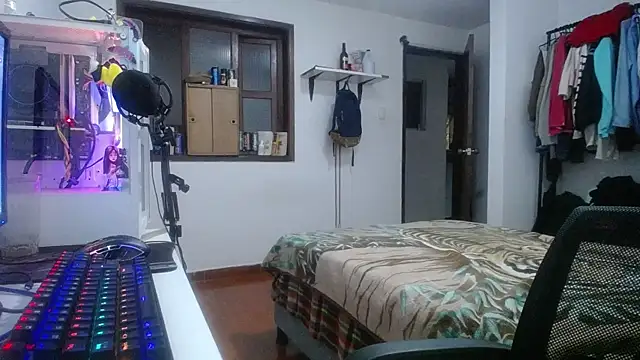 Snapshot of esjrobles chatting on January 22, 2025, 2:26 am esjrobles online show from January 22, 2025, 2:26 am