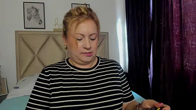 Snapshot of MonyCassius chatting on April 18, 2026, 12:09 pm MonyCassius online show from April 18, 2026, 12:09 pm