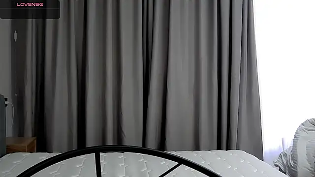 Dasha M online show from December 21, 2025, 9:49 am