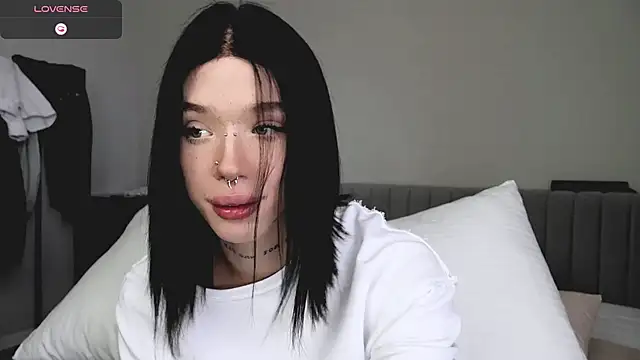 Dasha M online show from April 14, 2026, 10:43 am