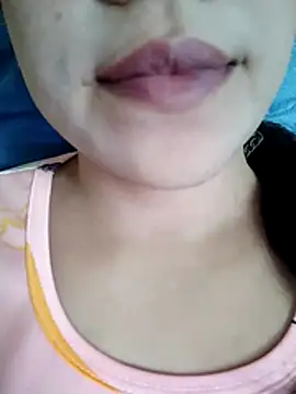 Snapshot of Anki-doll chatting on November 17, 2025, 5:35 am Anki-doll online show from November 17, 2025, 5:35 am