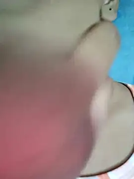 Snapshot of Anki-doll chatting on November 18, 2025, 5:34 am Anki-doll online show from November 18, 2025, 5:34 am