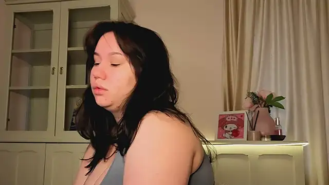 Alisia Mars online show from March 31, 2026, 4:35 am