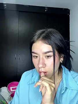 Im Valen Cute online show from December 3, 2024, 3:20 am