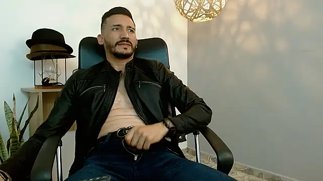 Reiko 85  online show from February 10, 2025, 9:36 pm