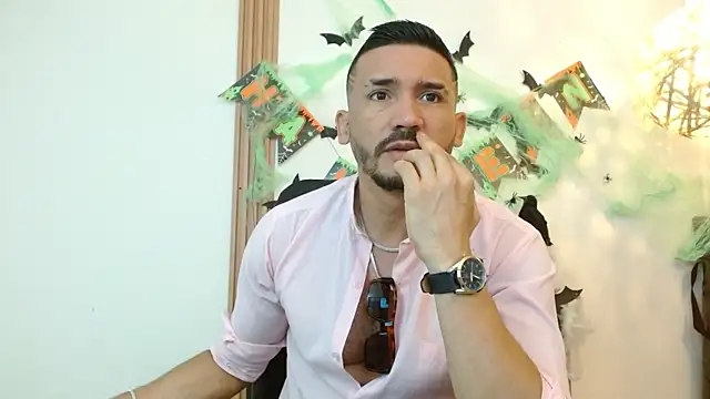 Reiko 85  online show from October 22, 2025, 2:39 pm