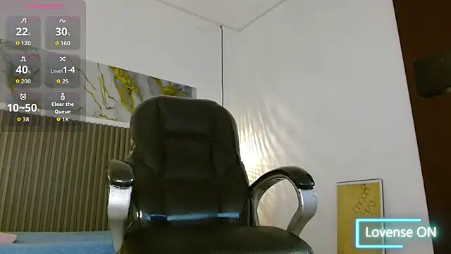 Dyla n18 online show from November 21, 2025, 5:55 pm