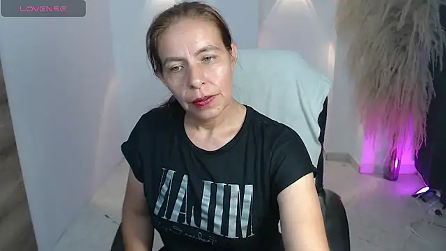 Snapshot of Milf_karlye chatting on January 9, 2026, 4:26 am Milf karlye online show from January 9, 2026, 4:26 am