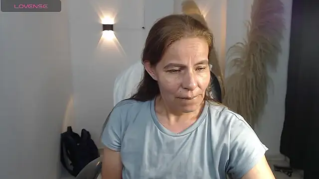 Snapshot of Milf_karlye chatting on January 14, 2026, 5:24 am Milf karlye online show from January 14, 2026, 5:24 am