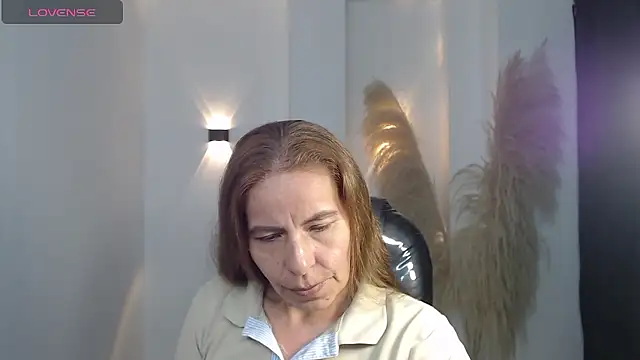 Snapshot of Milf_karlye chatting on January 15, 2026, 1:32 am Milf karlye online show from January 15, 2026, 1:32 am