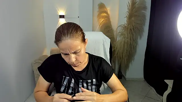 Snapshot of Milf_karlye chatting on February 5, 2026, 3:55 am Milf karlye online show from February 5, 2026, 3:55 am