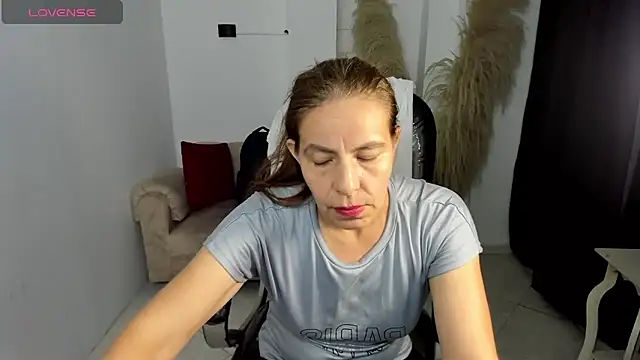 Snapshot of Milf_karlye chatting on February 22, 2026, 2:02 am Milf karlye online show from February 22, 2026, 2:02 am