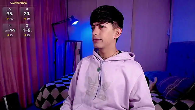 Snapshot of teobowny_ chatting on January 21, 2025, 1:22 pm teobowny online show from January 21, 2025, 1:22 pm