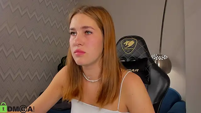 Jennifer Wadee online show from September 21, 2025, 10:44 pm