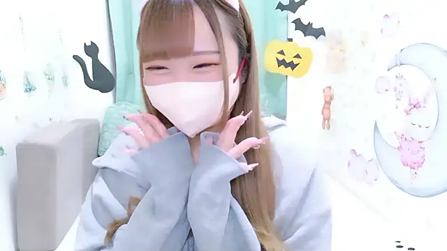 Snapshot of MAIKA_pyon chatting on November 1, 2025, 11:12 am MAIKA pyon online show from November 1, 2025, 11:12 am