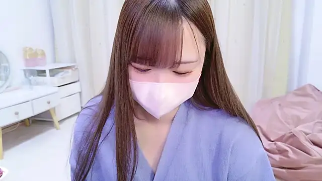 Snapshot of MAIKA_pyon chatting on November 12, 2025, 10:20 pm MAIKA pyon online show from November 12, 2025, 10:20 pm