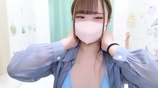 Snapshot of MAIKA_pyon chatting on November 14, 2025, 7:56 pm MAIKA pyon online show from November 14, 2025, 7:56 pm