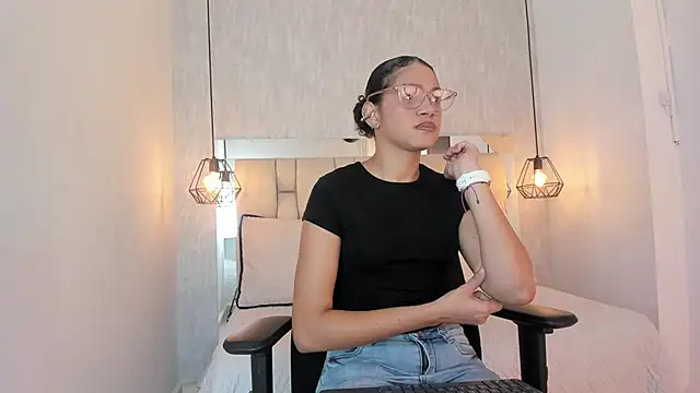 Alahia Baiter online show from December 7, 2024, 11:29 am