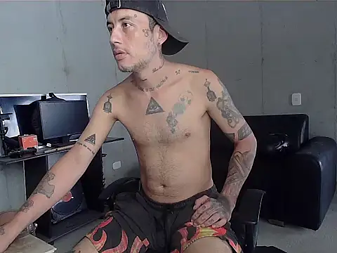 patrik tattoo  online show from March 18, 2026, 3:59 pm