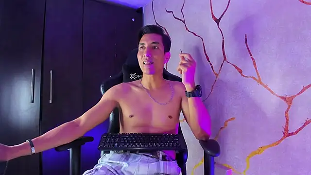 EdwardVlad online show from December 16, 2024, 10:13 pm