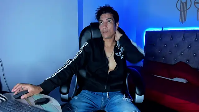 EdwardVlad online show from December 29, 2024, 3:35 pm