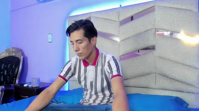 EdwardVlad online show from January 4, 2025, 7:13 pm