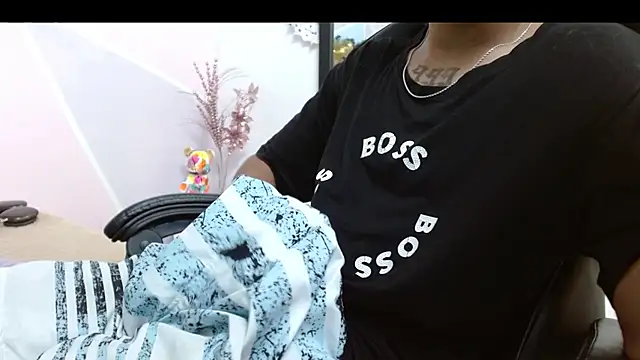 Snapshot of hares_mds chatting on December 27, 2024, 7:46 pm hares mds online show from December 27, 2024, 7:46 pm