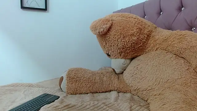 Snapshot of hares_mds chatting on March 21, 2025, 12:28 pm hares mds online show from March 21, 2025, 12:28 pm