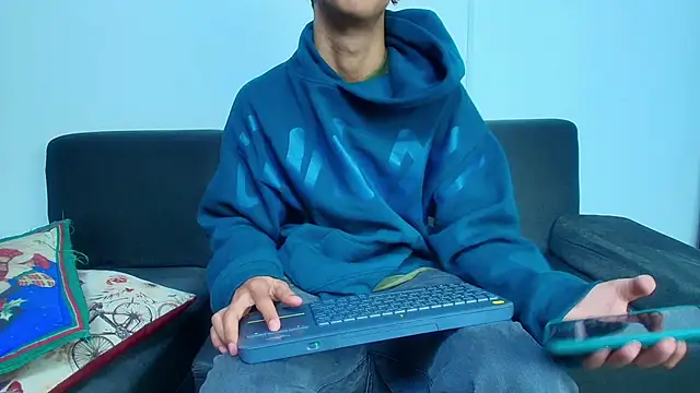 hares mds online show from November 28, 2025, 2:31 pm