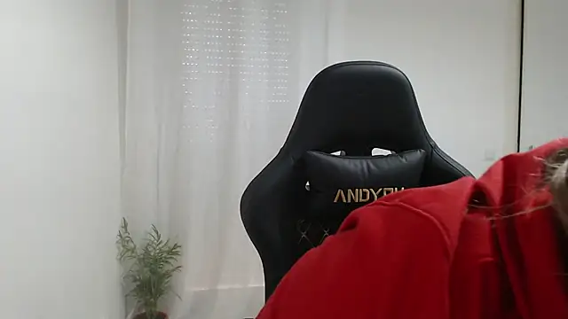 Snapshot of Genesisgems11_ chatting on February 24, 2025, 8:17 am Genesisgems11 online show from February 24, 2025, 8:17 am