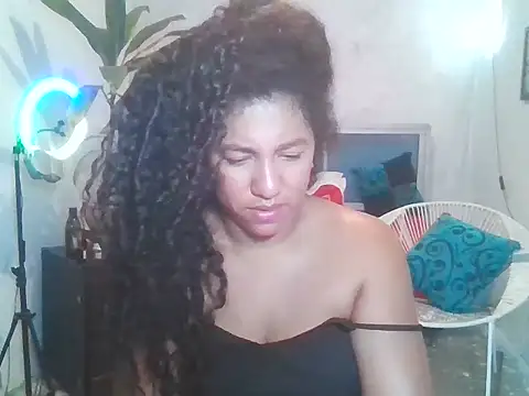 bellacrespalatina online show from February 26, 2026, 5:23 pm