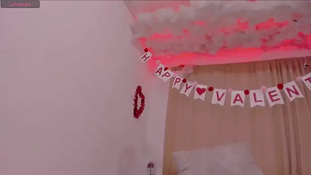 Snapshot of Lauu_G chatting on February 15, 2025, 5:41 am Lauu G online show from February 15, 2025, 5:41 am