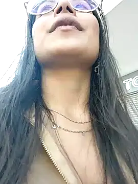 Jade Zephyra online show from December 8, 2024, 8:58 pm