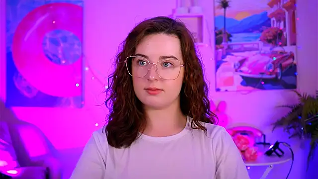 Snapshot of AnnTerry_ chatting on October 7, 2025, 8:44 am AnnTerry online show from October 7, 2025, 8:44 am