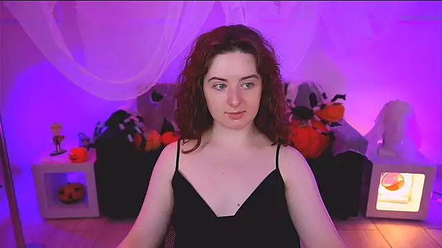 Snapshot of AnnTerry_ chatting on November 4, 2025, 8:35 am AnnTerry online show from November 4, 2025, 8:35 am