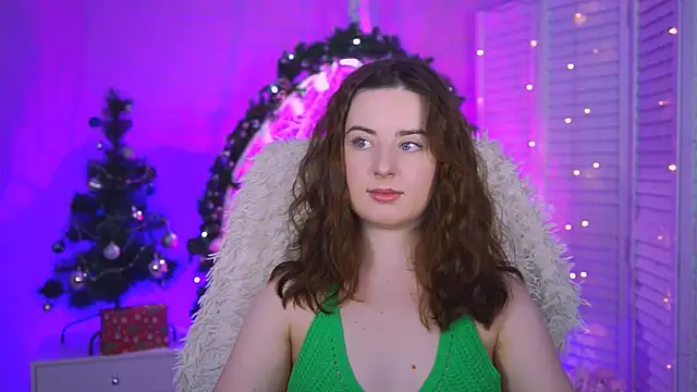 Snapshot of AnnTerry_ chatting on December 18, 2025, 8:42 am AnnTerry online show from December 18, 2025, 8:42 am