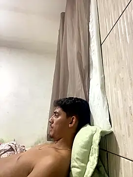 Oliver8 online show from December 3, 2024, 1:52 am