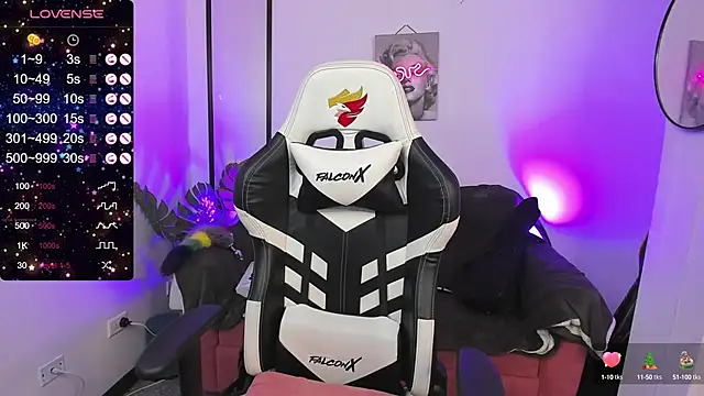 Snapshot of blackberrys_ chatting on December 2, 2024, 8:33 pm blackberrys  online show from December 2, 2024, 8:33 pm