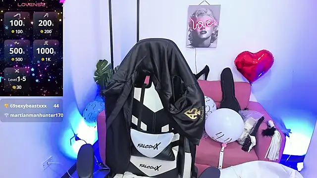 Snapshot of blackberrys_ chatting on February 17, 2025, 11:55 am blackberrys  online show from February 17, 2025, 11:55 am