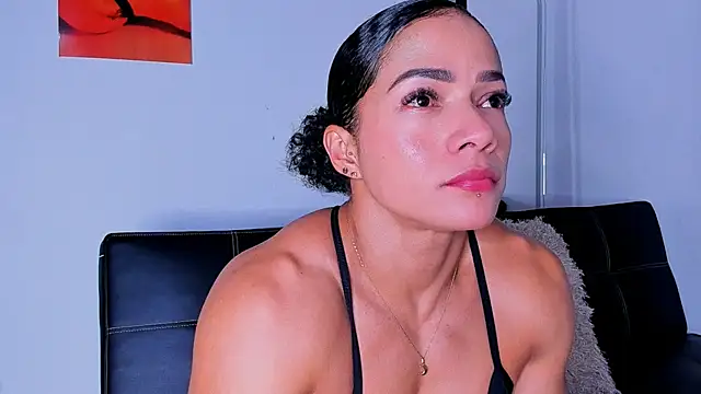 Snapshot of alexafit chatting on May 25, 2026, 9:21 pm alexafit online show from May 25, 2026, 9:21 pm