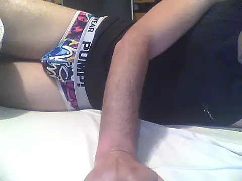 Snapshot of frank32love chatting on January 6, 2025, 3:31 am frank32love online show from January 6, 2025, 3:31 am