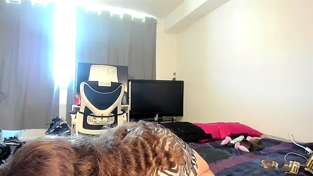 ENGLISHEMILY 69 online show from January 30, 2025, 11:44 am